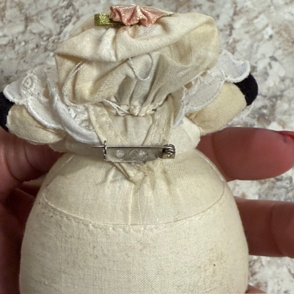 Stuffed Cow with Pink Bow & Lace Dress Ornament Pin Cushion Sewing Circle Quilt - Picture 5 of 6